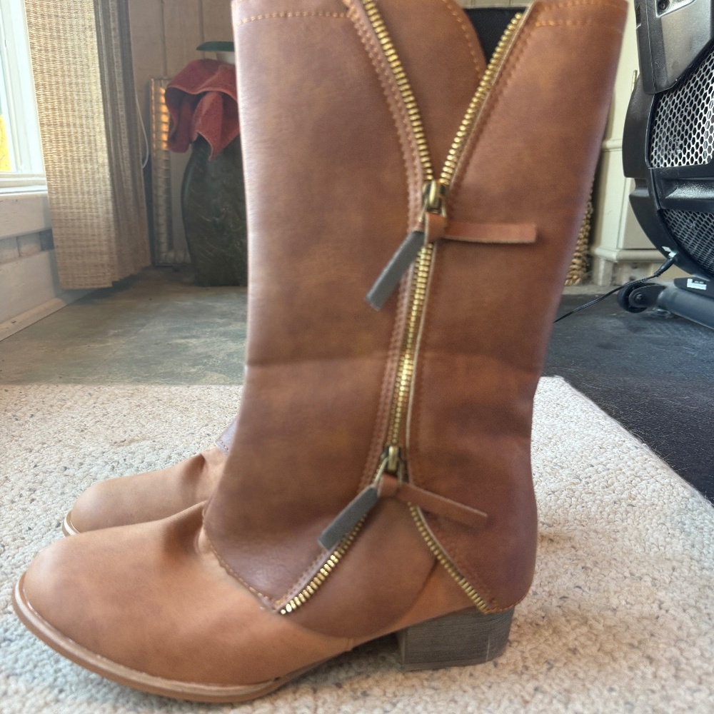 Cowgirl Boots - Low Heeled Brown Double-Zip Boots